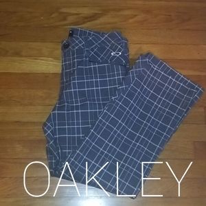OAKLEY